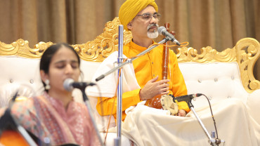 Bodh kirtan with Vibhushri, the joy and devotion in path of Bhakti, singing in the praise of Divine